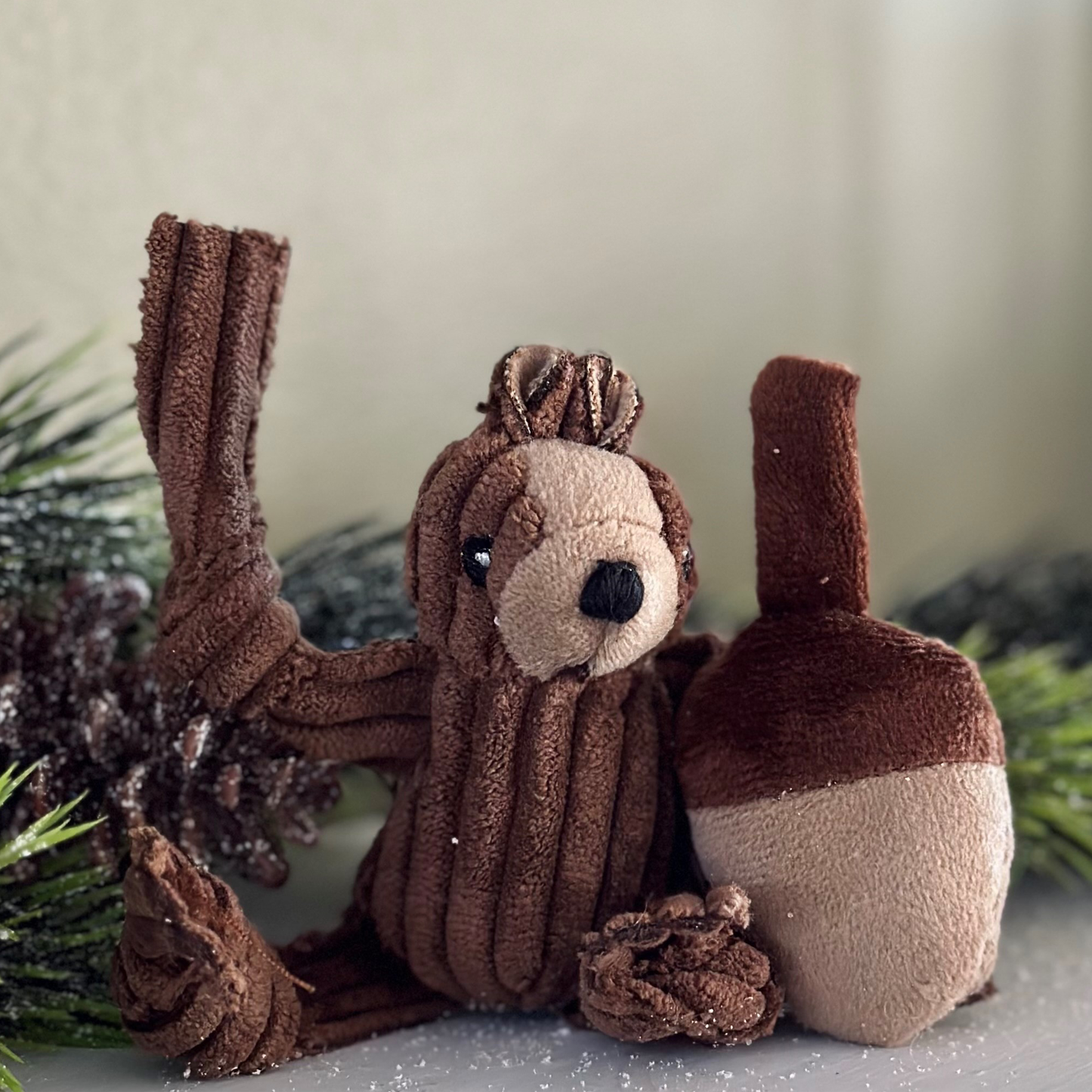 HuggleKats® Wee Chippie and His Acorn Cat Toys Set